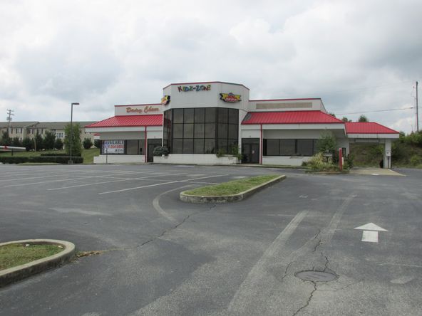 Former Restaurant Retail or Re-Development site: 1011 Crossroad Dr, Lawrenceburg, KY 40342